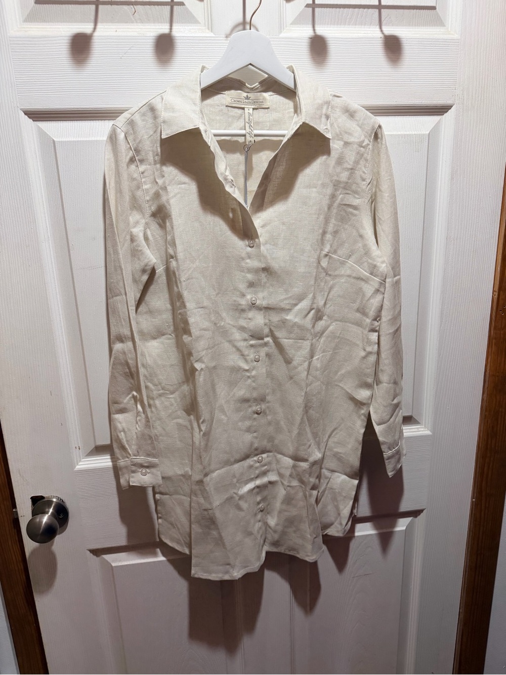 Classic women’s Long-Sleeve Button-Down Shirt in Cream